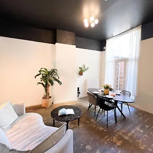  Apartment San Home's