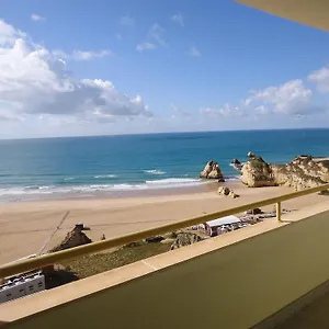 apartamentos-varandas-da-rocha.hotelaalgarve.com/
